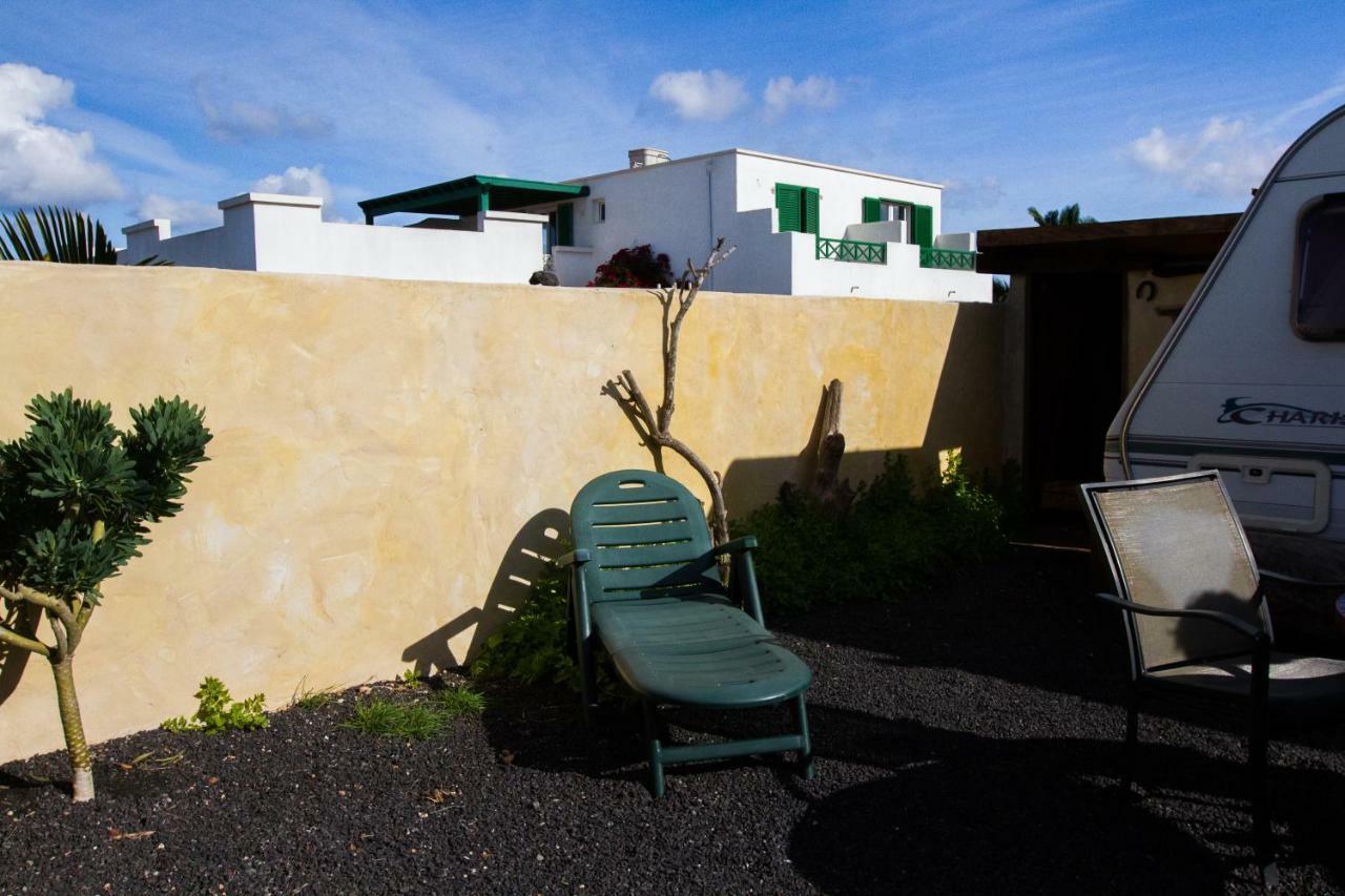 Caravan Apartment Tinajo Extérieur photo